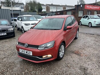 Used Volkswagen Polo 2015 for sale - 77365425: Photo
