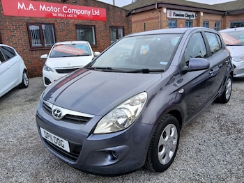 Used Hyundai i20 2011 for sale - 76047644: Photo
