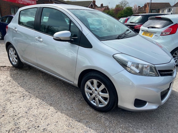 Used Toyota Yaris 2011 for sale - 75568576: Photo 5