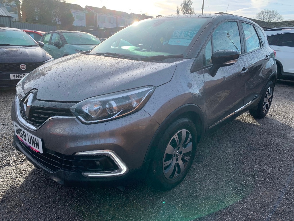 Used Renault Captur 2018 for sale - 76511102: Photo 1