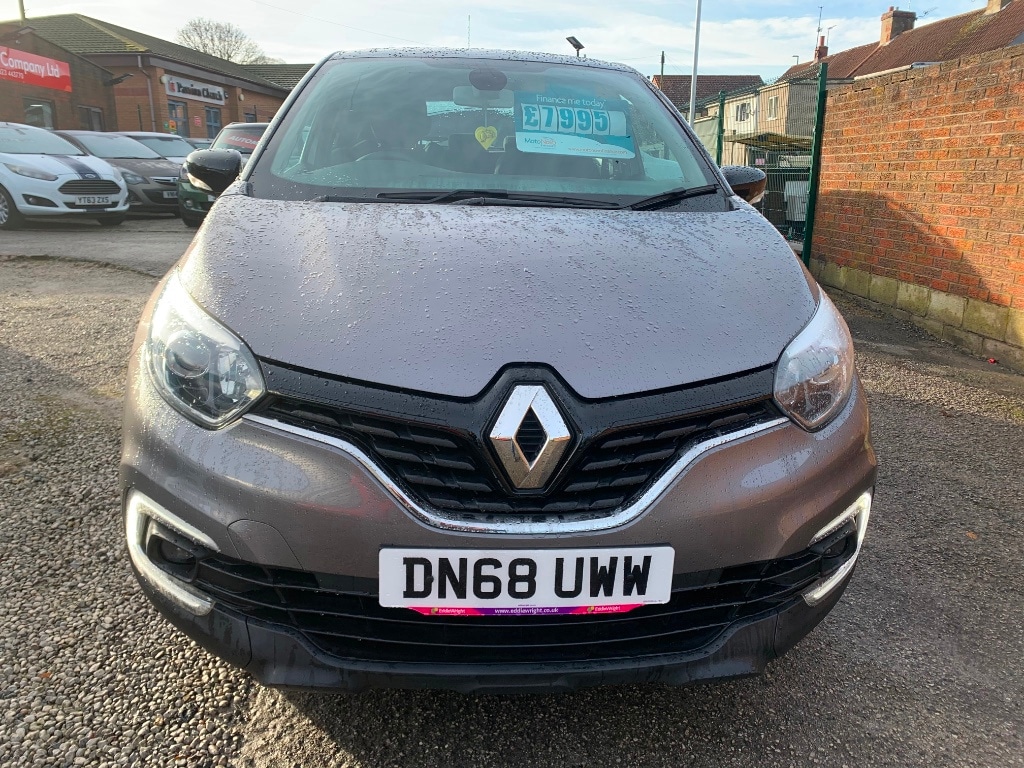 Used Renault Captur 2018 for sale - 76511102: Photo 2