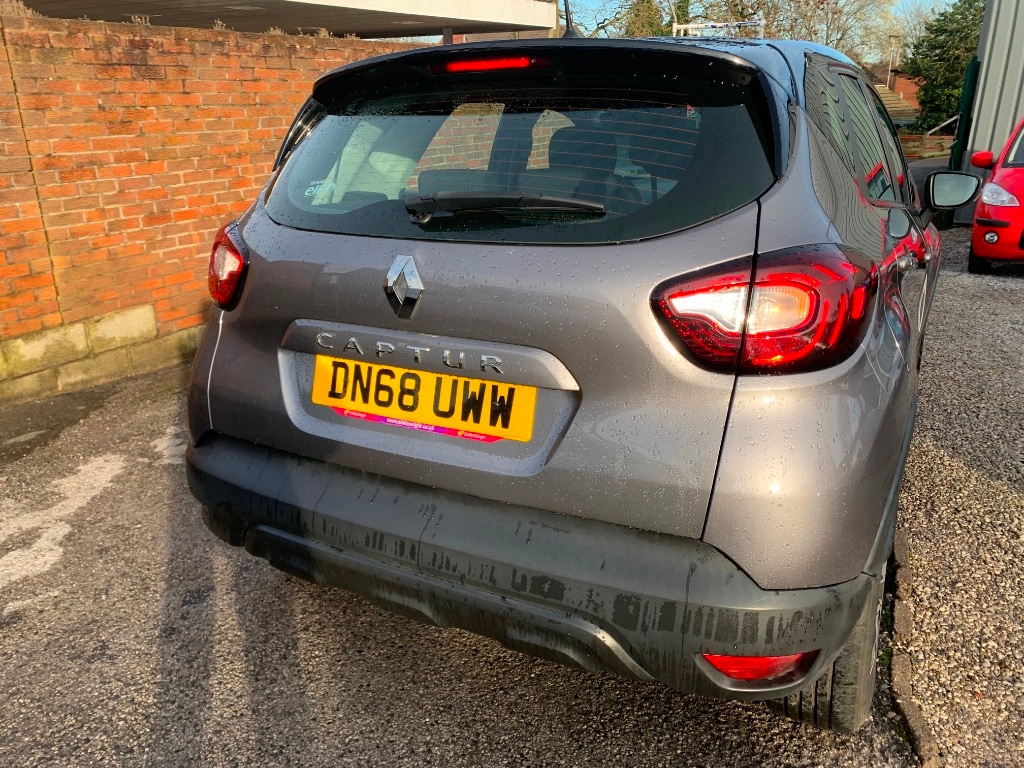 Used Renault Captur 2018 for sale - 76511102: Photo 3