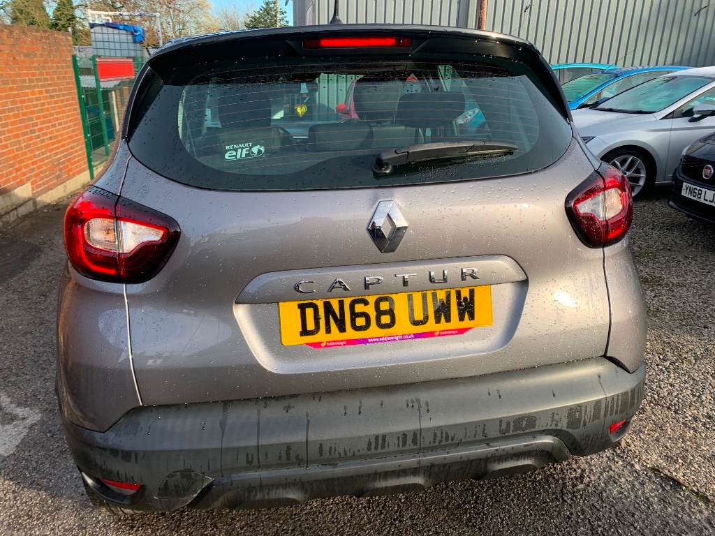 Used Renault Captur 2018 for sale - 76511102: Photo 4