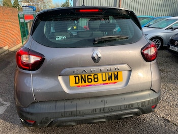 Used Renault Captur 2018 for sale - 76511102: Photo