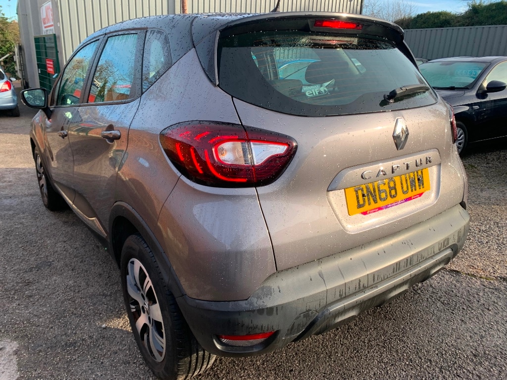 Used Renault Captur 2018 for sale - 76511102: Photo 6