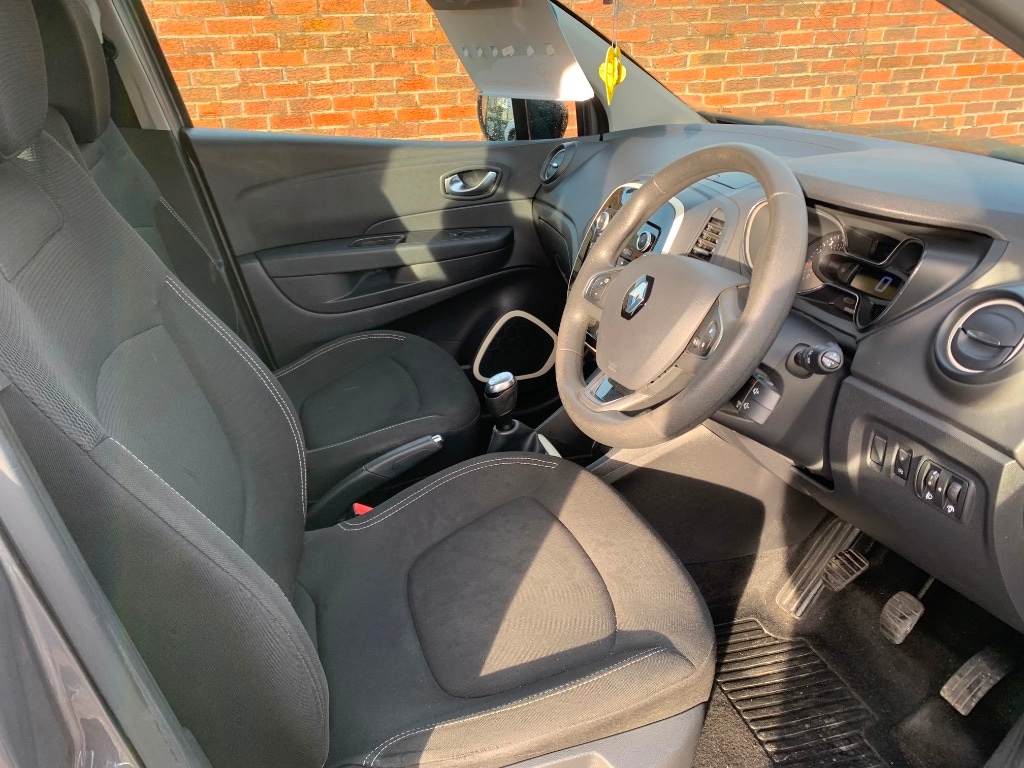 Used Renault Captur 2018 for sale - 76511102: Photo 9