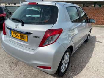 Used Toyota Yaris 2011 for sale - 74802321: Photo