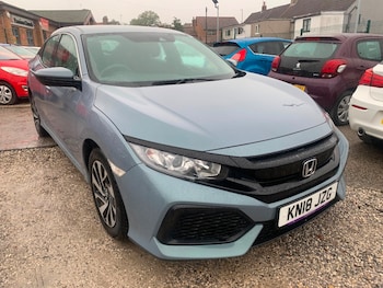 Used Honda Civic 2018 for sale - 77323423: Photo