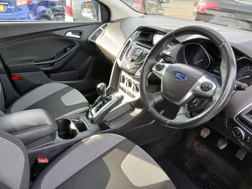 Used Ford Focus 2011 for sale - 77137068: Photo 11