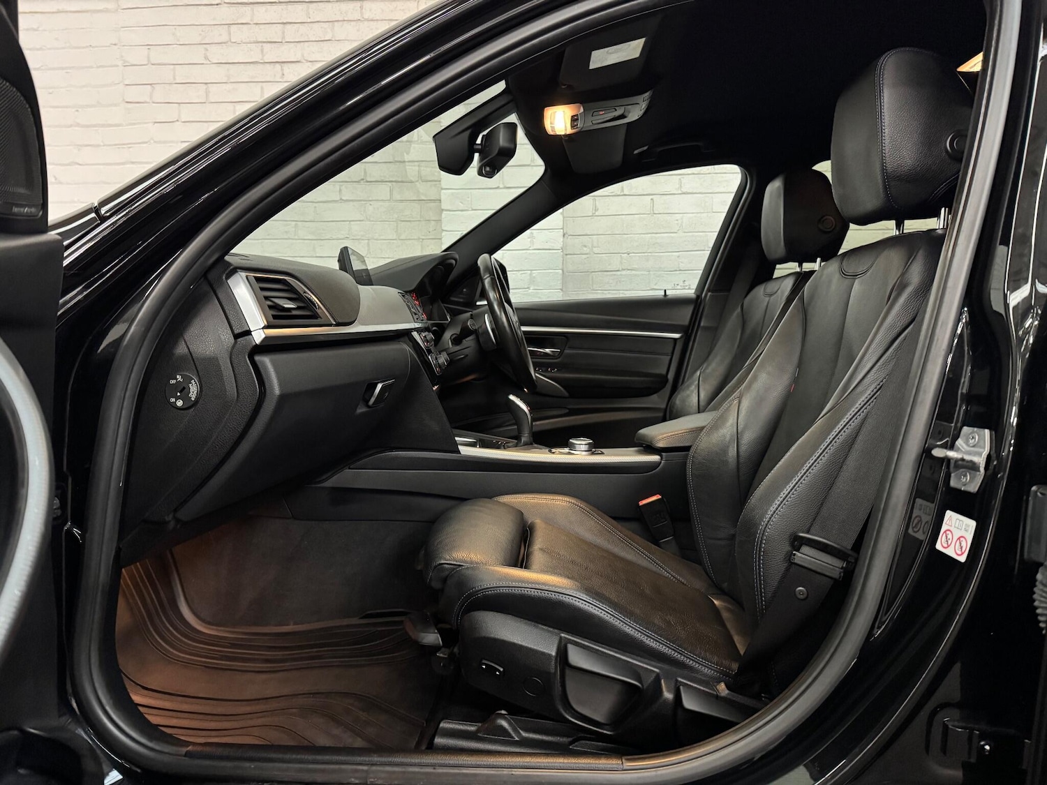 Used BMW 3 Series 2018 for sale - 76850103: Photo 10