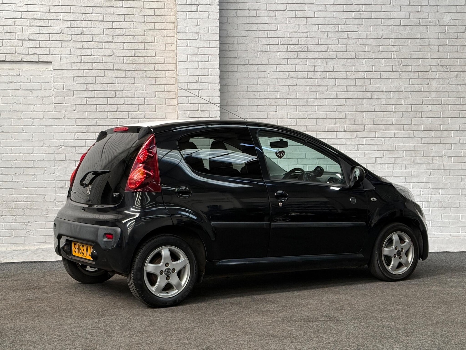 Used Peugeot 107 2013 for sale - 77939956: Photo 5