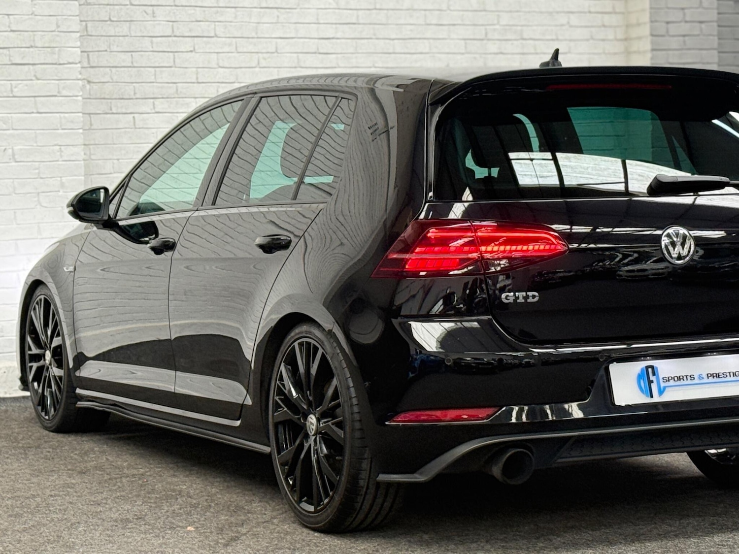 Used Volkswagen Golf 2018 for sale - 76801183: Photo 15