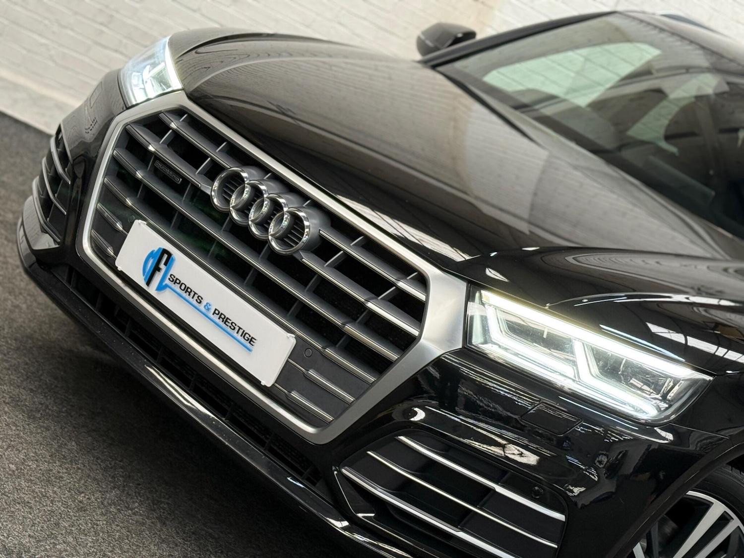 Used Audi Q5 2017 for sale - 76702289: Photo 11