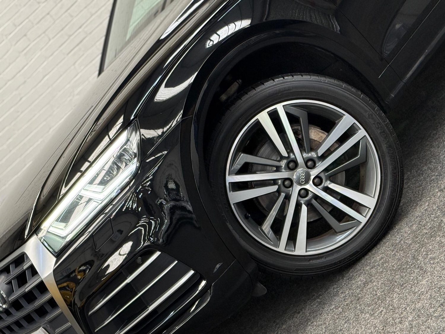 Used Audi Q5 2017 for sale - 76702289: Photo 16