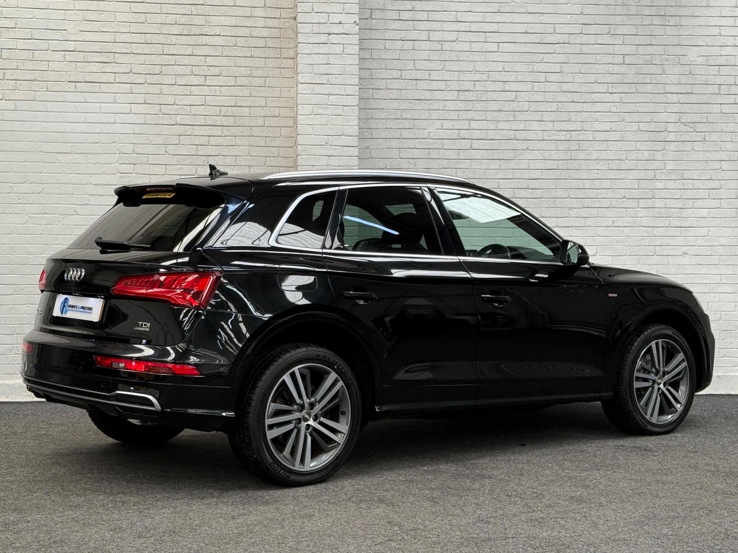 Used Audi Q5 2017 for sale - 76702289: Photo 3