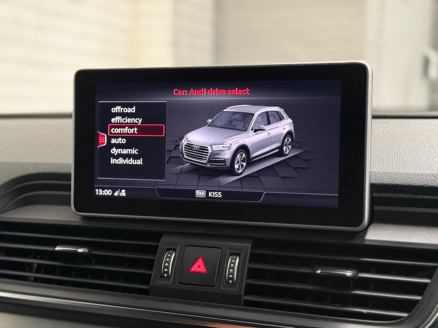 Used Audi Q5 2017 for sale - 76702289: Photo 48