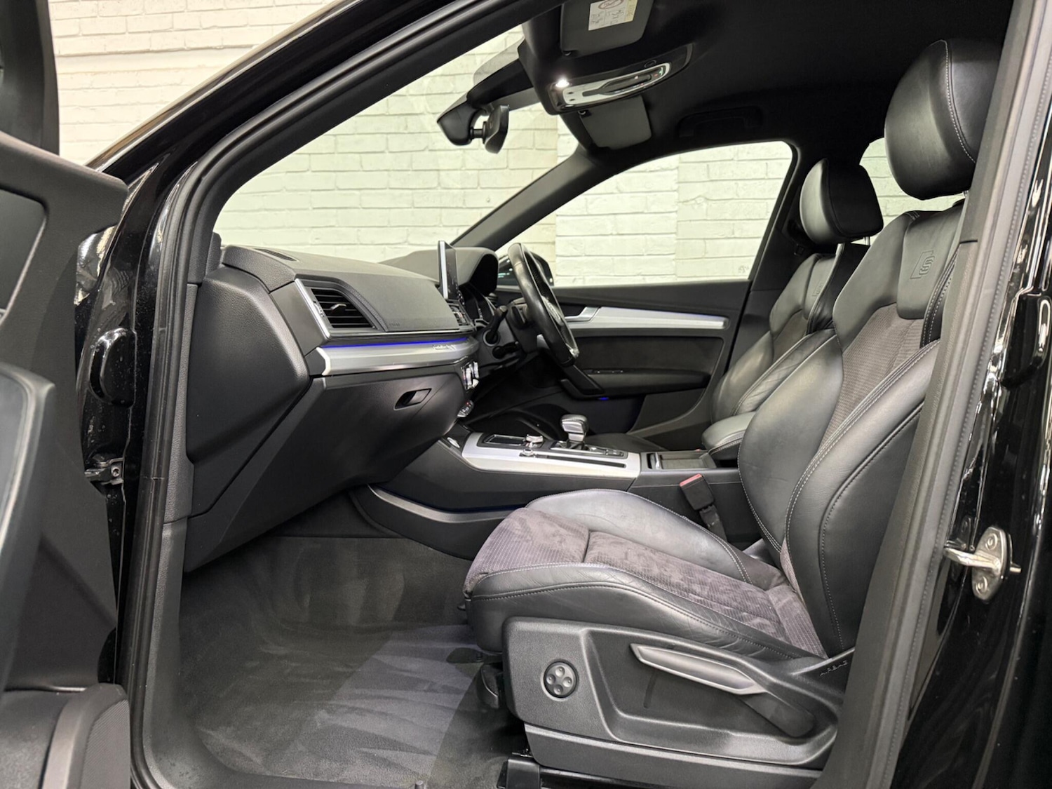 Used Audi Q5 2017 for sale - 76702289: Photo 60