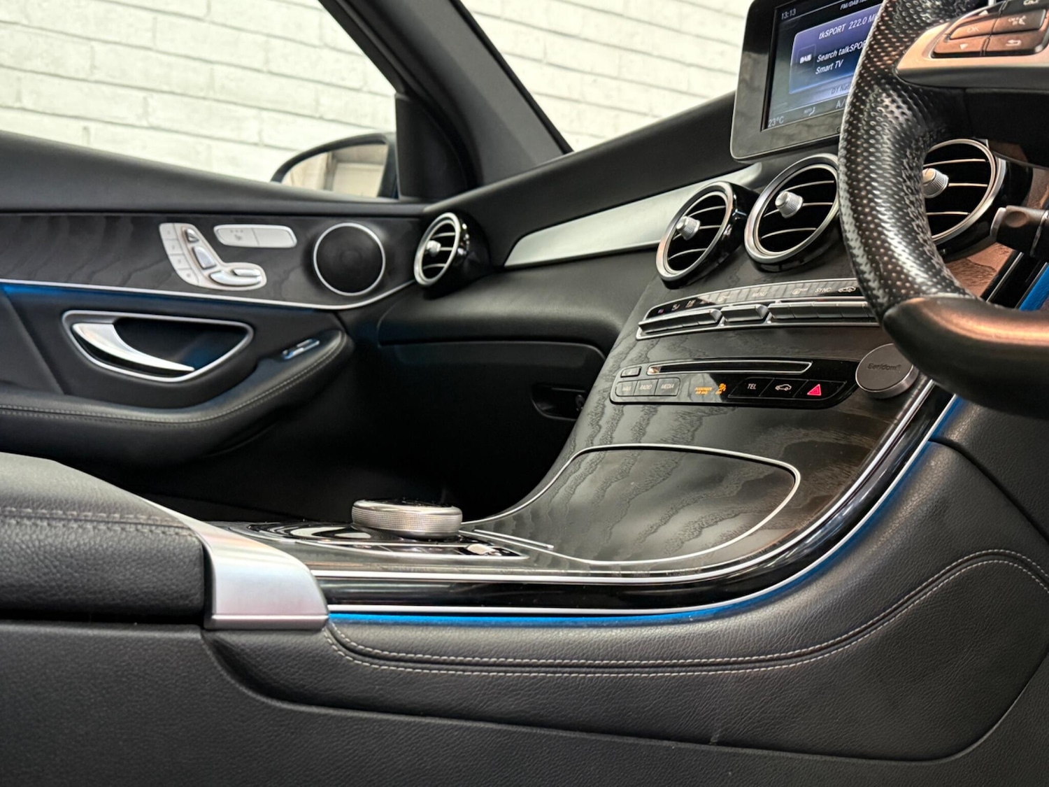 Used Mercedes-Benz GLC 2018 for sale - 77613041: Photo 12