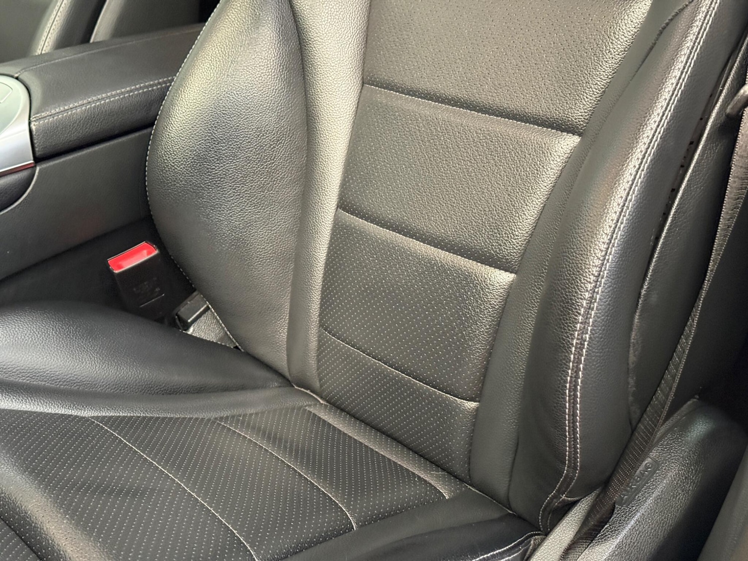 Used Mercedes-Benz GLC 2018 for sale - 77613041: Photo 28