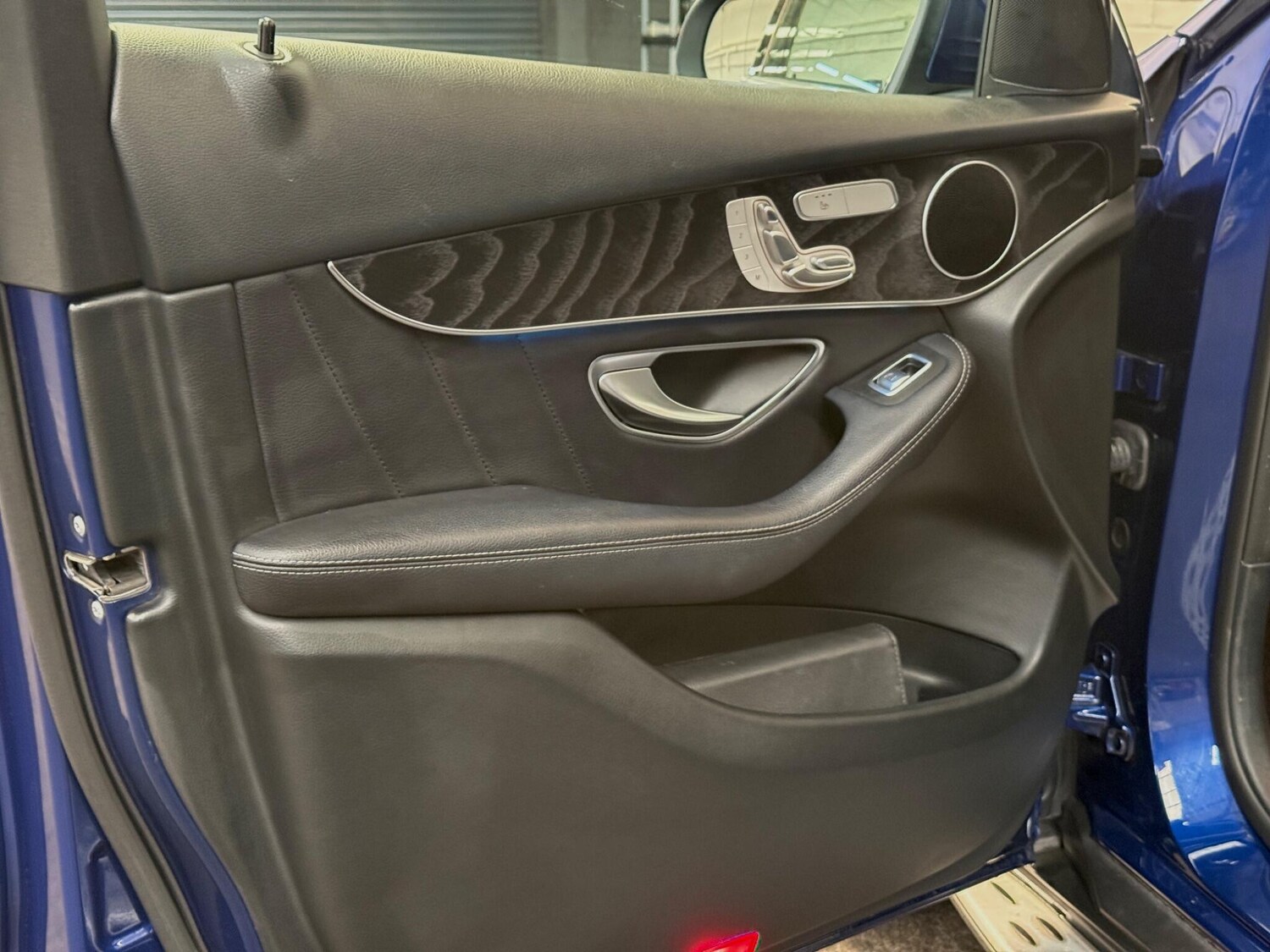 Used Mercedes-Benz GLC 2018 for sale - 77613041: Photo 49