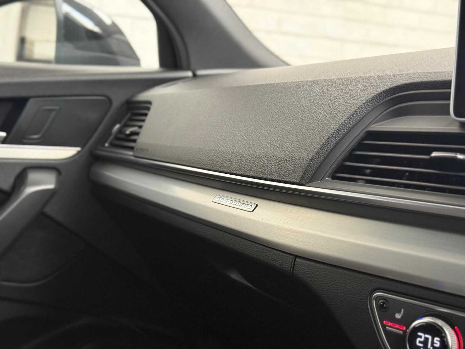 Used Audi Q5 2017 for sale - 76667443: Photo 67