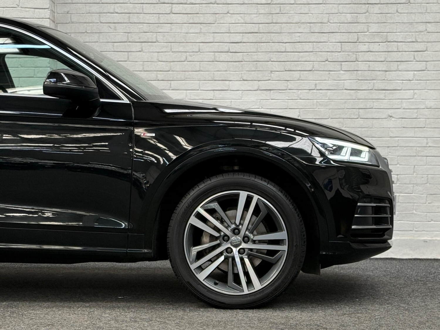 Used Audi Q5 2017 for sale - 76667443: Photo 69