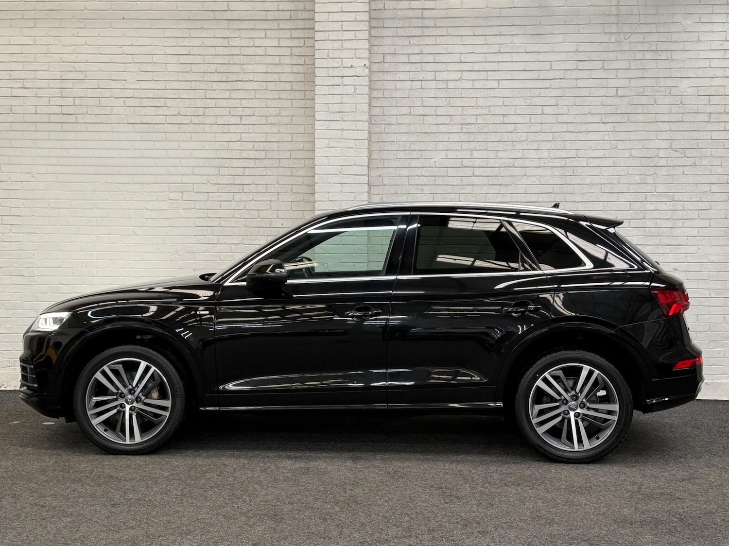 Used Audi Q5 2017 for sale - 76667443: Photo 8