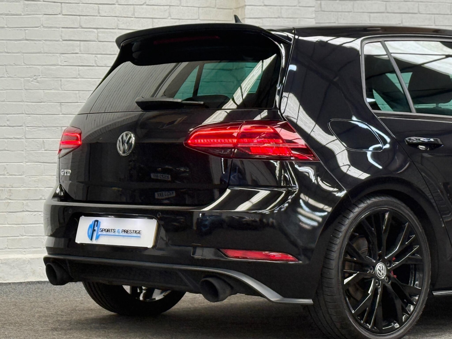 Used Volkswagen Golf 2018 for sale - 76657445: Photo 7