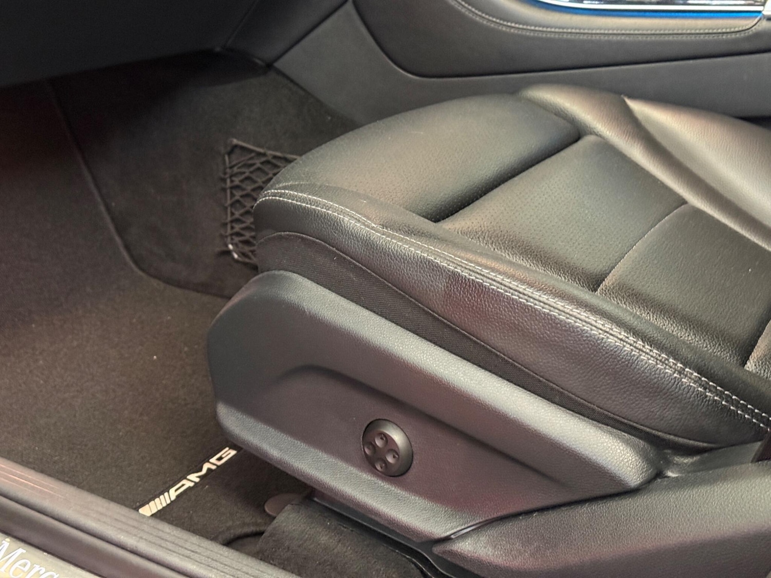 Used Mercedes-Benz GLC 2018 for sale - 77484225: Photo 27