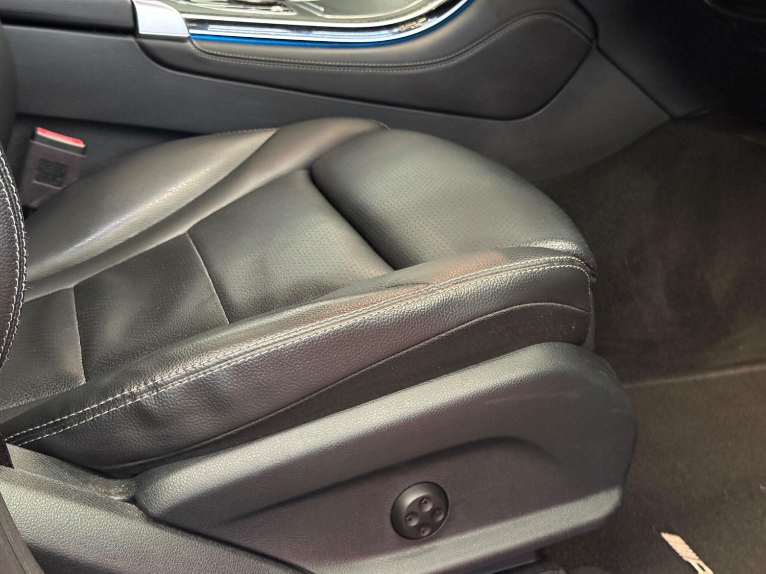 Used Mercedes-Benz GLC 2018 for sale - 77484225: Photo 28