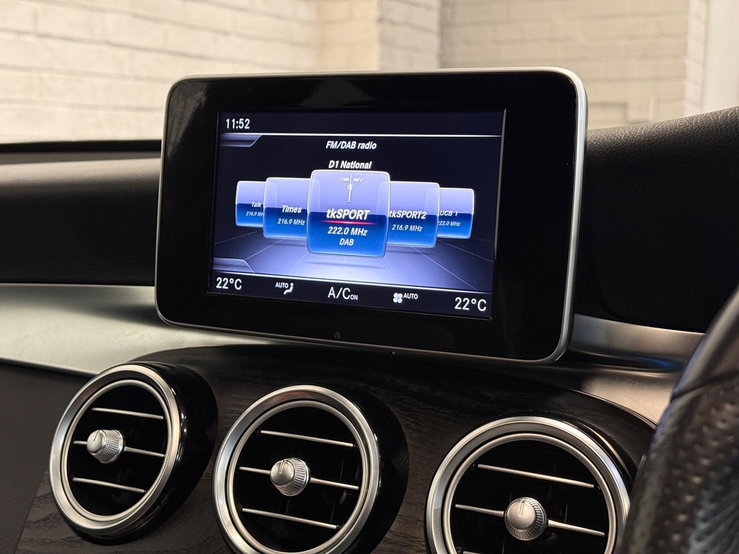 Used Mercedes-Benz GLC 2018 for sale - 77484225: Photo 36