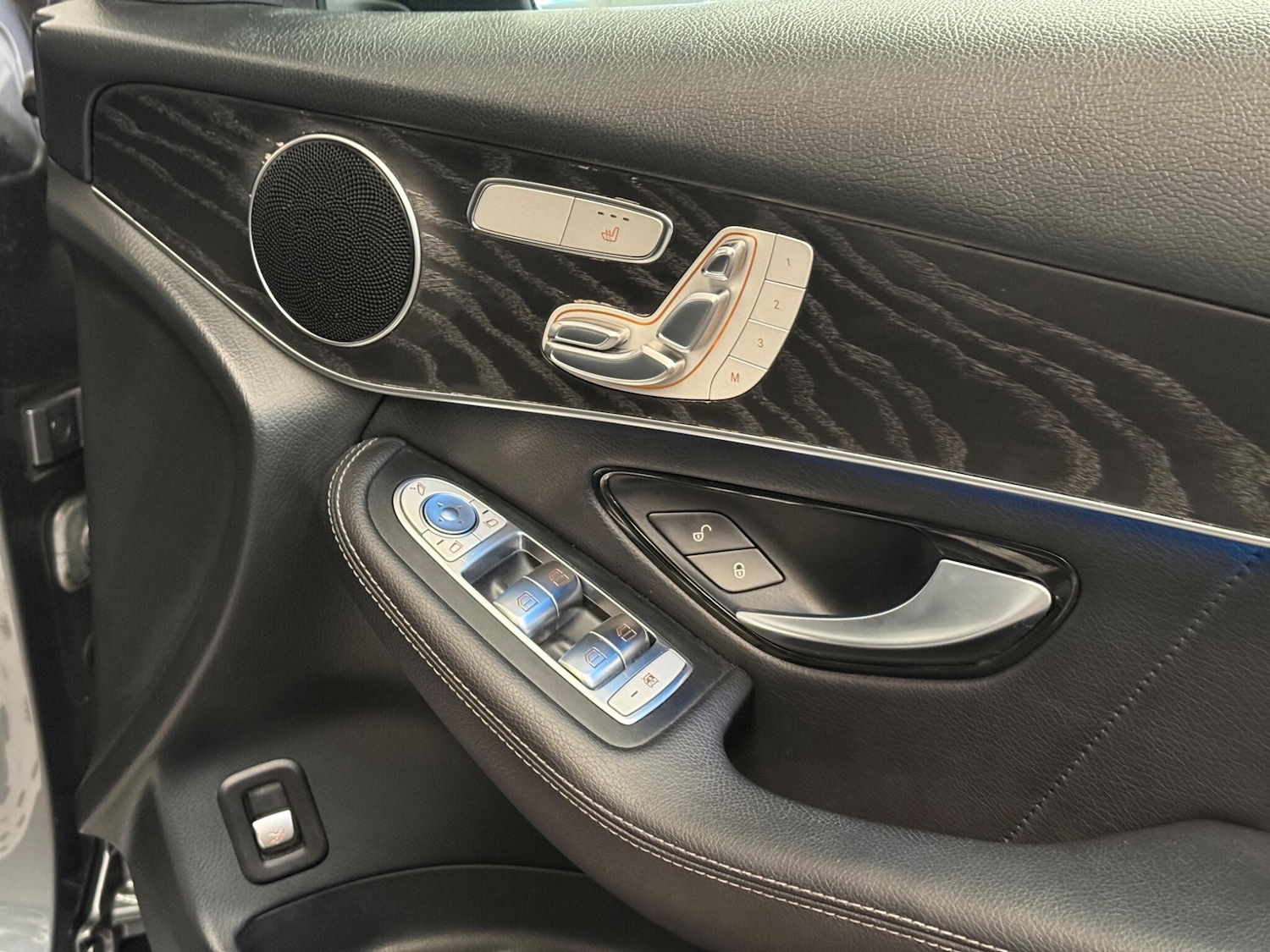 Used Mercedes-Benz GLC 2018 for sale - 77484225: Photo 42