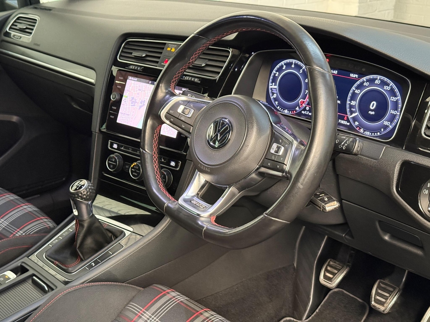 Used Volkswagen Golf 2017 for sale - 76658275: Photo 23