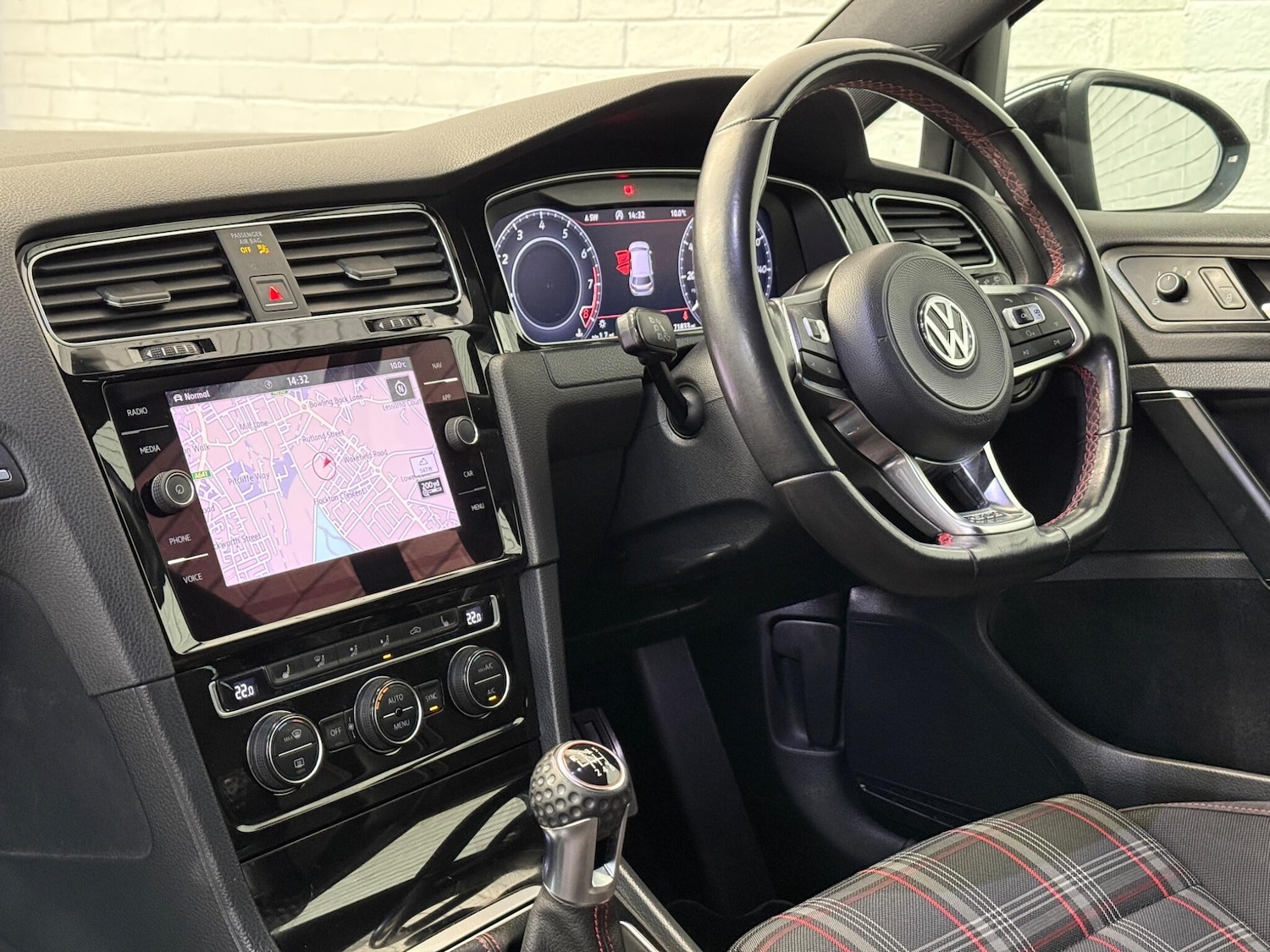 Used Volkswagen Golf 2017 for sale - 76658275: Photo 24