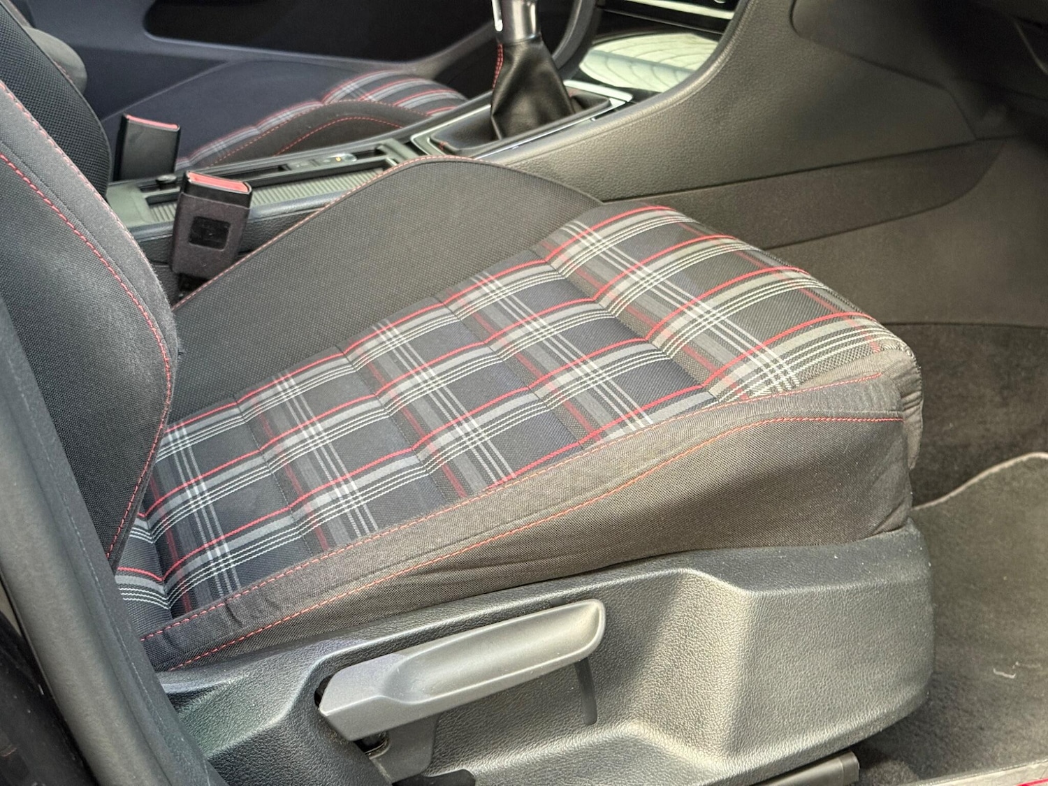 Used Volkswagen Golf 2017 for sale - 76658275: Photo 34