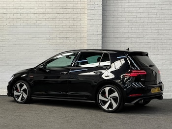 Used Volkswagen Golf 2017 for sale - 76658275: Photo