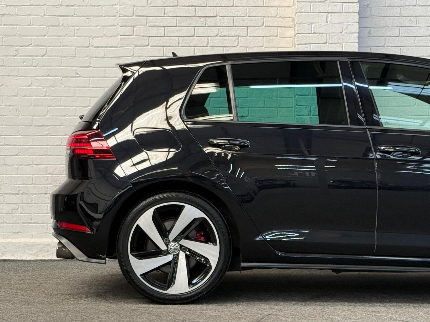 Used Volkswagen Golf 2017 for sale - 76658275: Photo 54