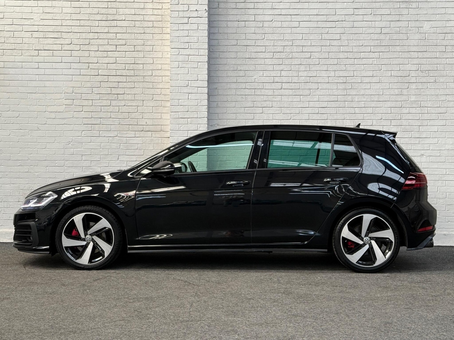 Used Volkswagen Golf 2017 for sale - 76658275: Photo 7