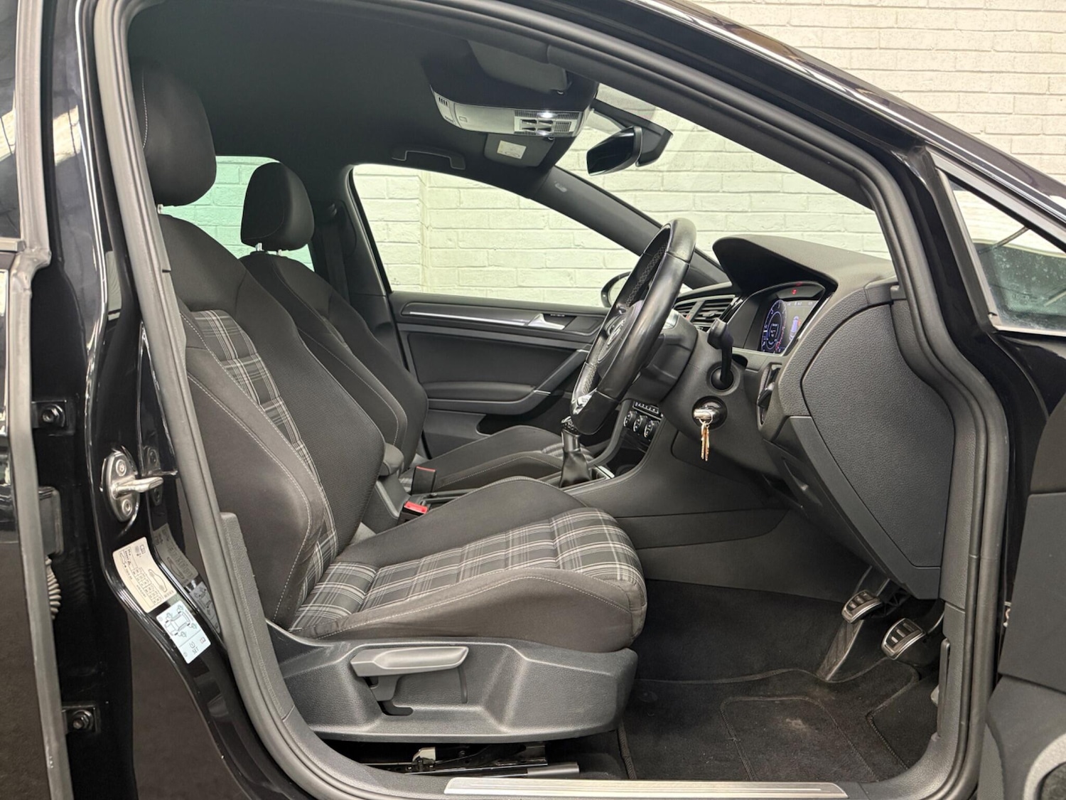 Used Volkswagen Golf 2018 for sale - 76912774: Photo 33