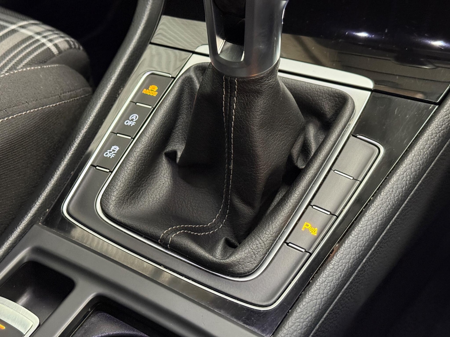 Used Volkswagen Golf for sale - 76701456: Photo 28