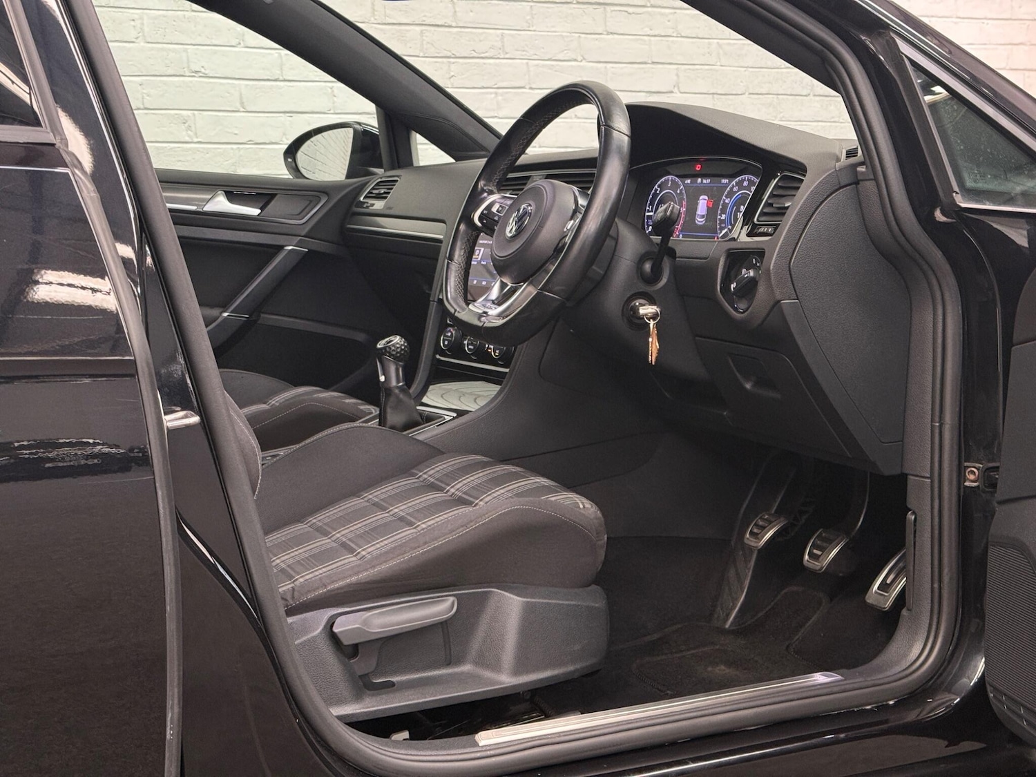 Used Volkswagen Golf for sale - 76701456: Photo 32