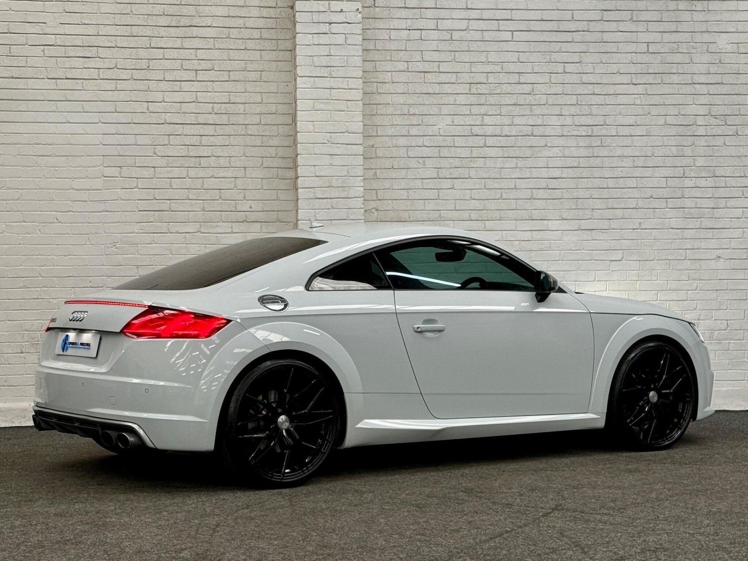 Used Audi TT 2015 for sale - 76657231: Photo 2