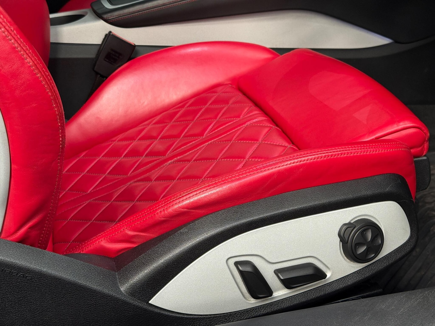 Used Audi TT 2015 for sale - 76657231: Photo 34