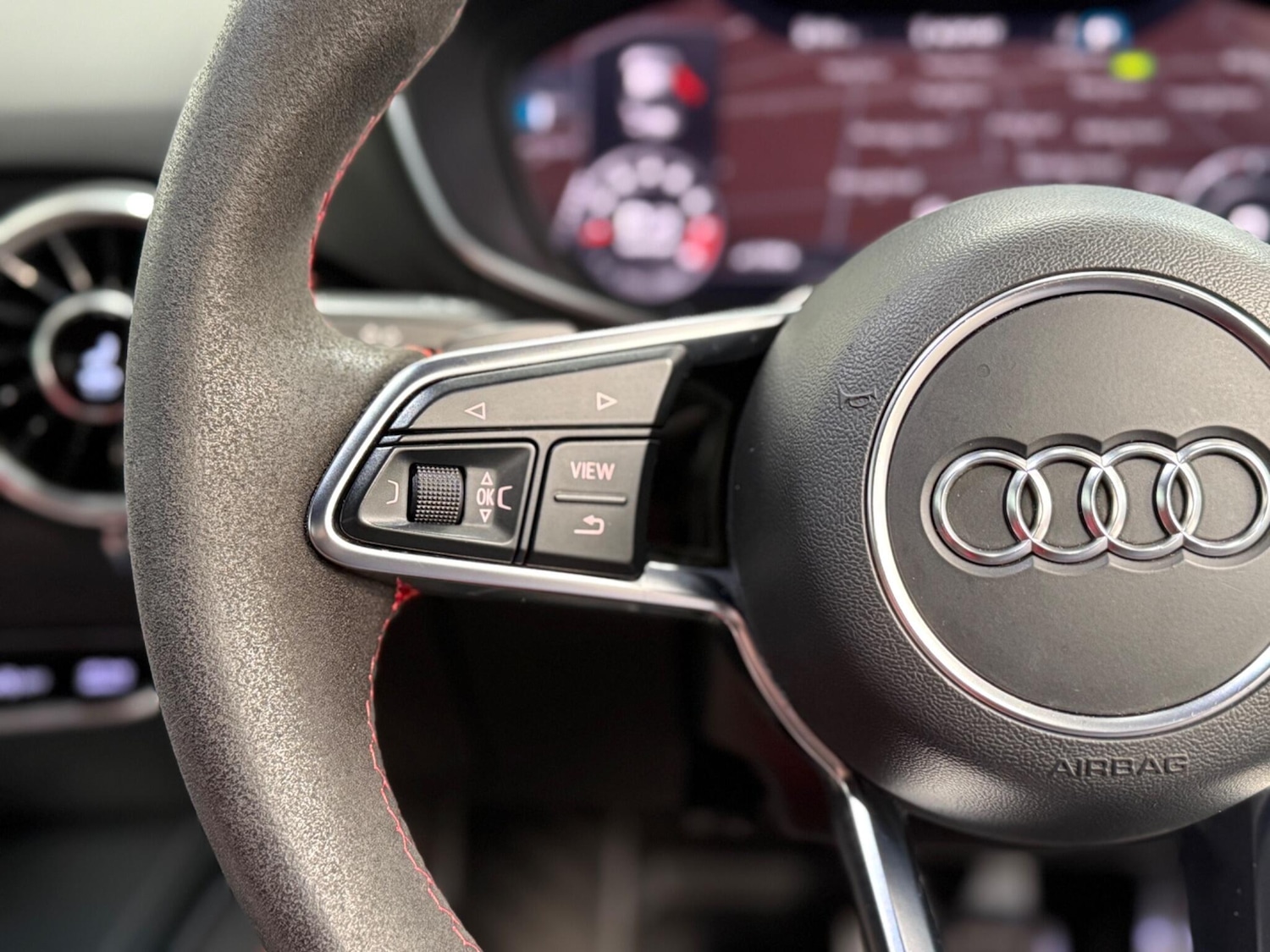 Used Audi TT 2015 for sale - 76657231: Photo 45