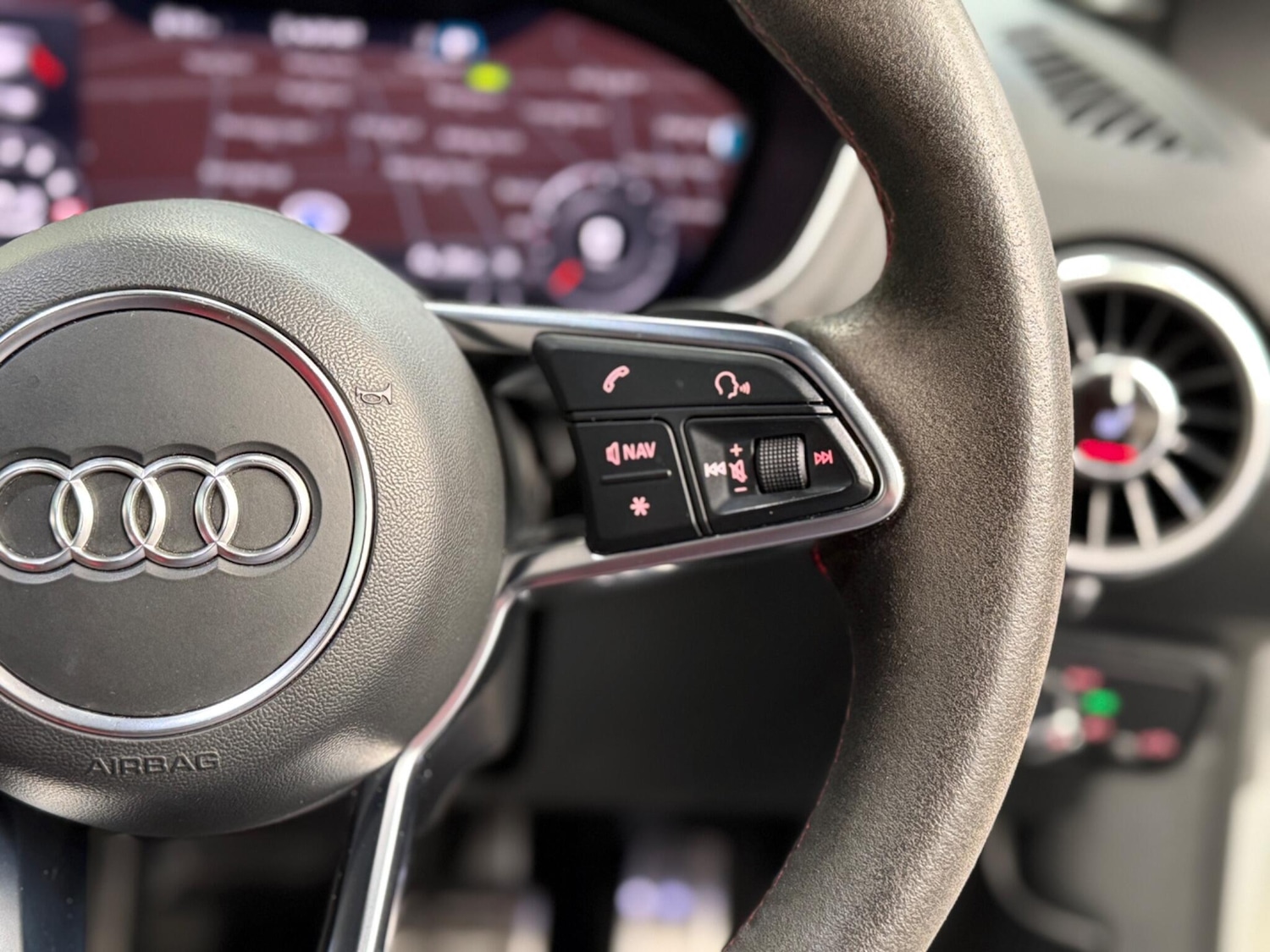 Used Audi TT 2015 for sale - 76657231: Photo 46