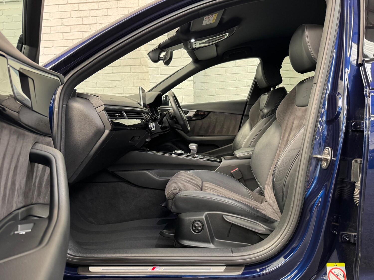 Used Audi A4 2019 for sale - 76657183: Photo 28