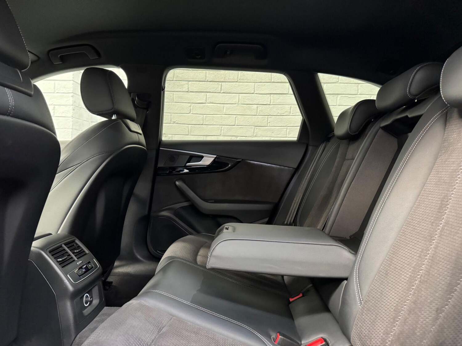 Used Audi A4 2019 for sale - 76657183: Photo 40