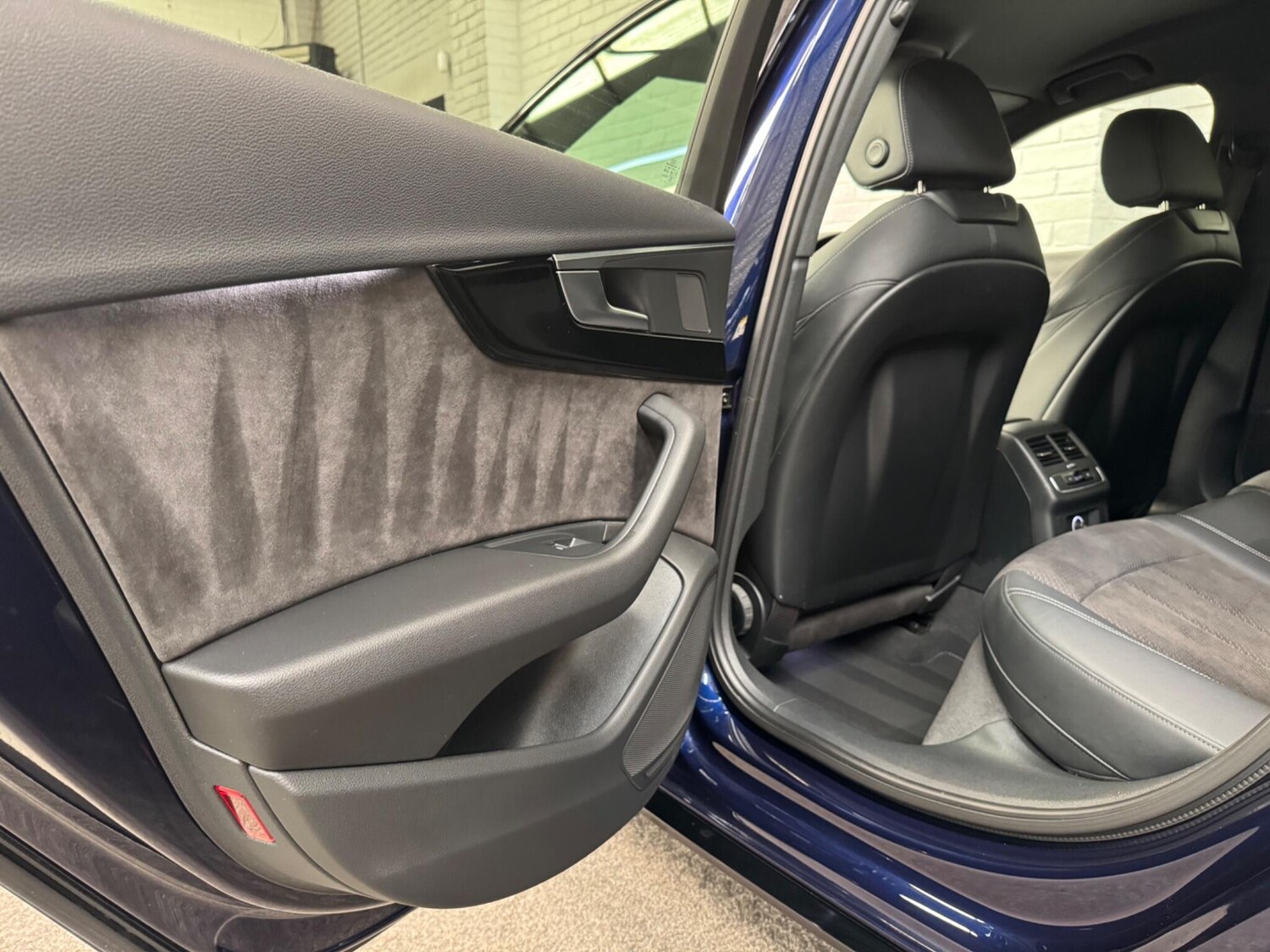 Used Audi A4 2019 for sale - 76657183: Photo 41