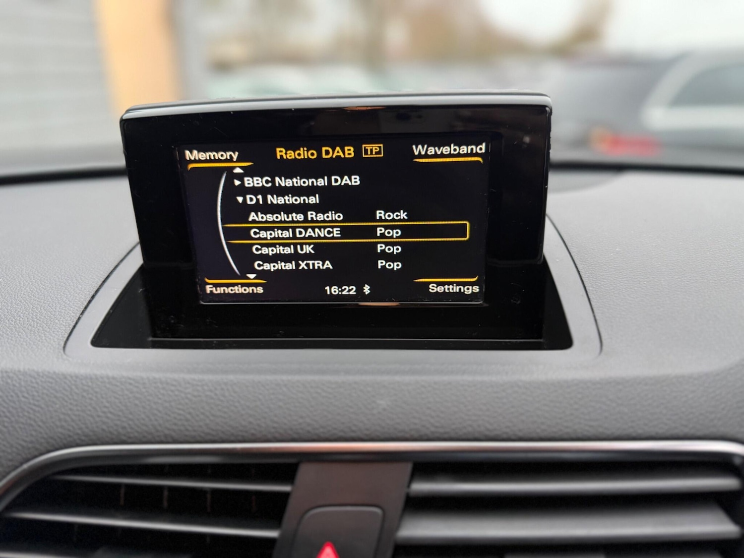 Used Audi Q3 for sale - 76996608: Photo 34