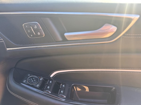 Used Ford S-Max 2017 for sale - 75589186: Photo 21